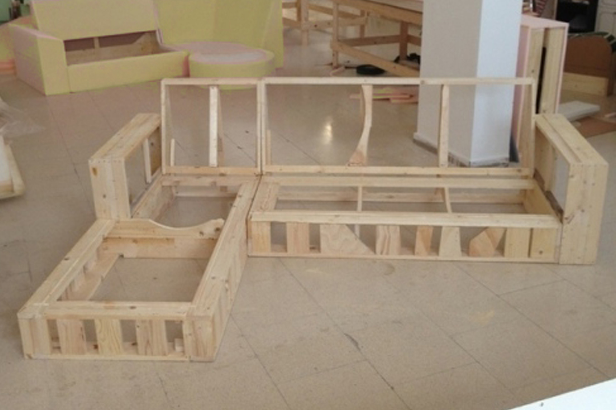 struttura-divano-in-vero-legno-massello