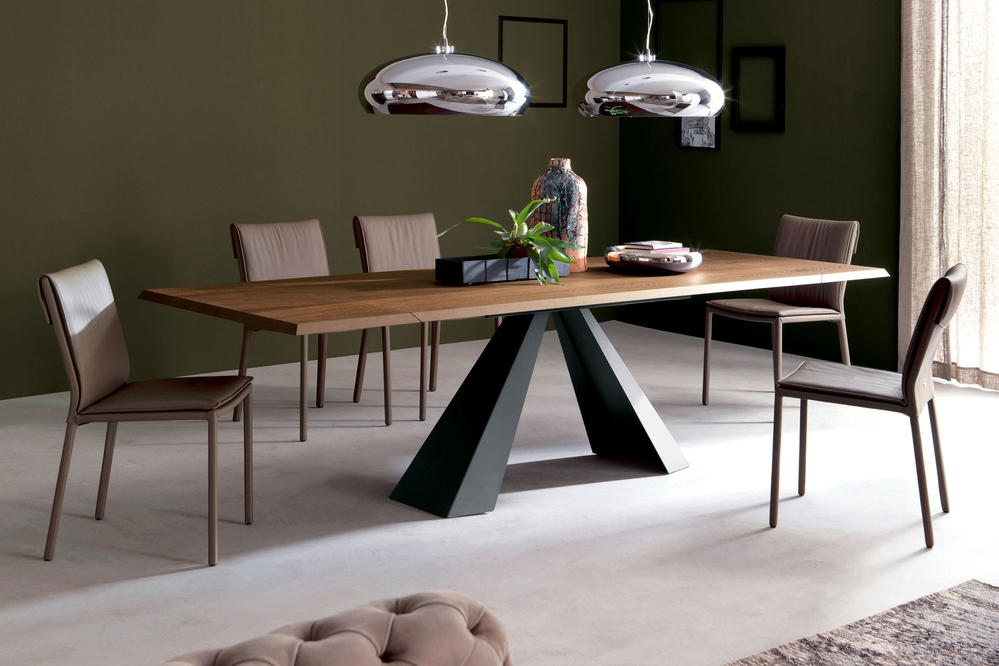 tavolo-allungabile-con-piano-in-legno-la-casa-moderna